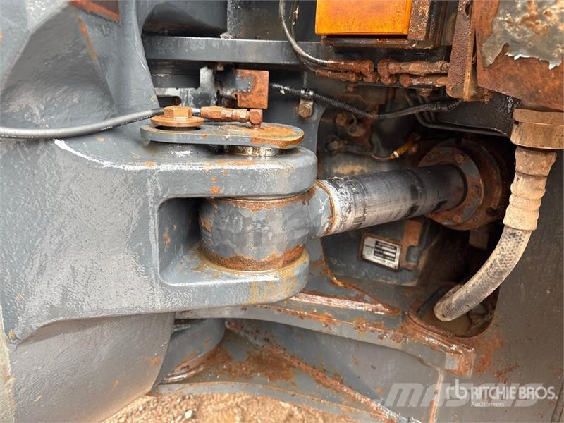 Komatsu HM400-3 Дъмпери/моторни превозни средства