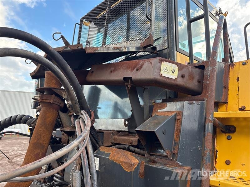 Komatsu HM400-3 Tombereau articulé
