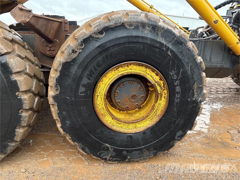 Komatsu HM400-3 Дъмпери/моторни превозни средства
