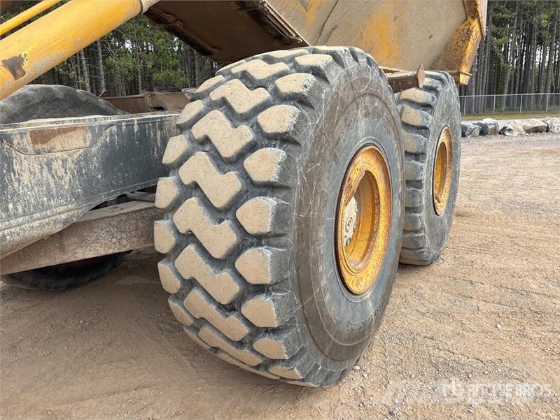 Komatsu HM400-3 Zglobni demperji