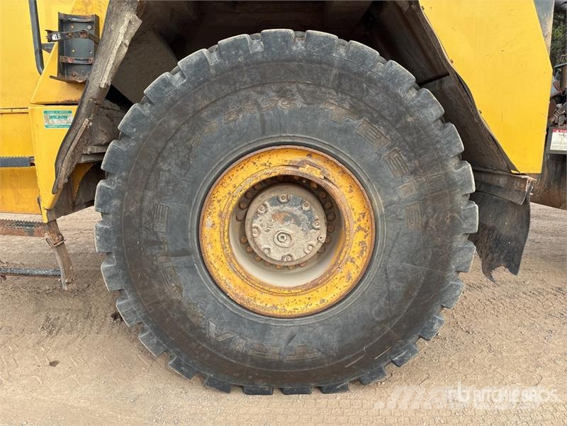Komatsu HM400-3 Zglobni demperji