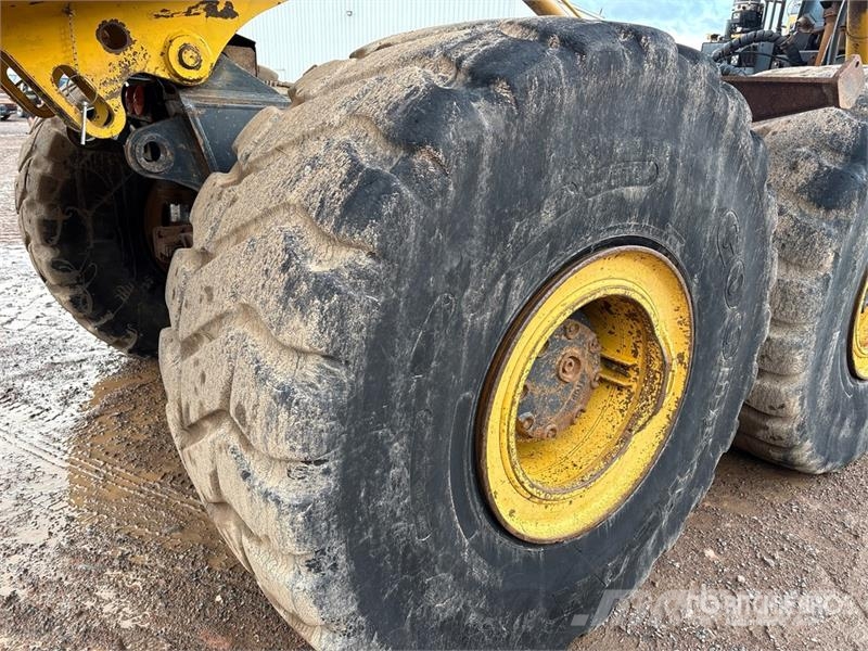 Komatsu HM400-3 Tombereau articulé