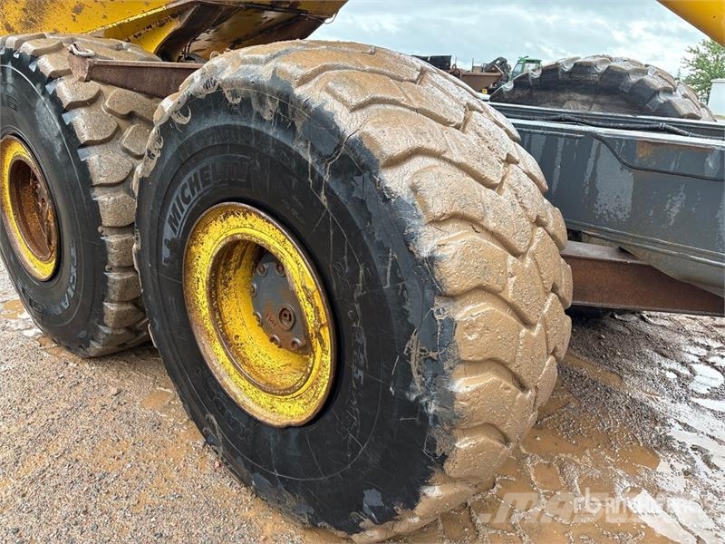 Komatsu HM400-3 Дъмпери/моторни превозни средства