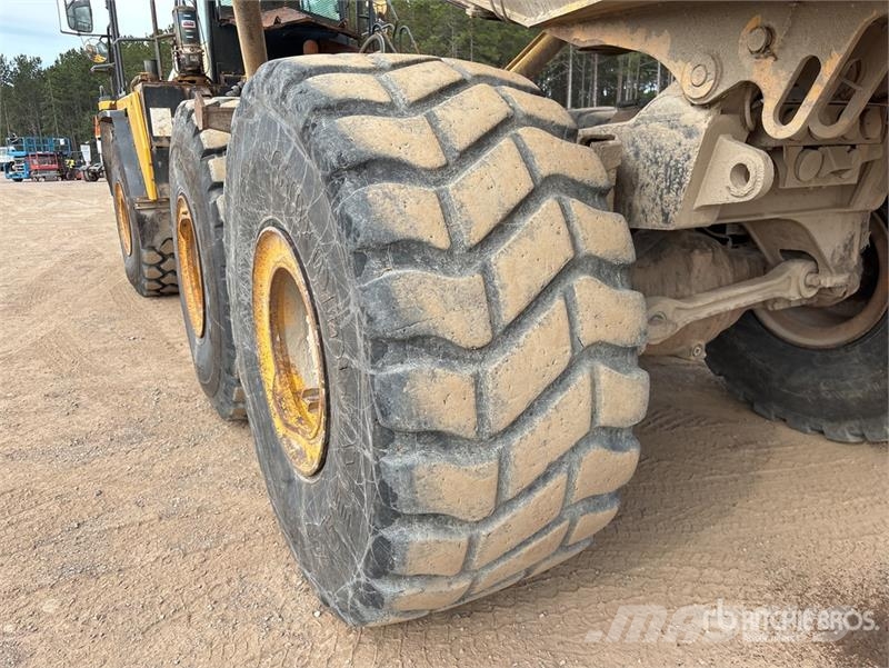 Komatsu HM400-3 Zglobni demperji