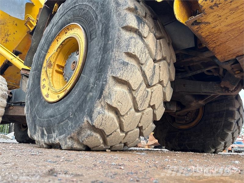 Komatsu HM400-3 Tombereau articulé