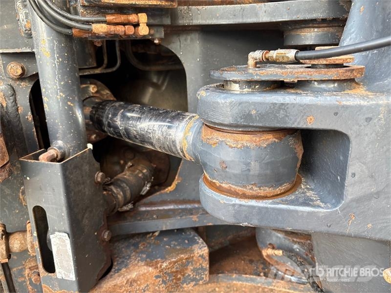 Komatsu HM400-3 Tombereau articulé