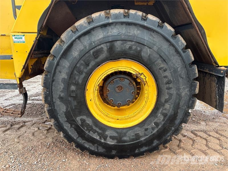 Komatsu HM400-3 Дъмпери/моторни превозни средства