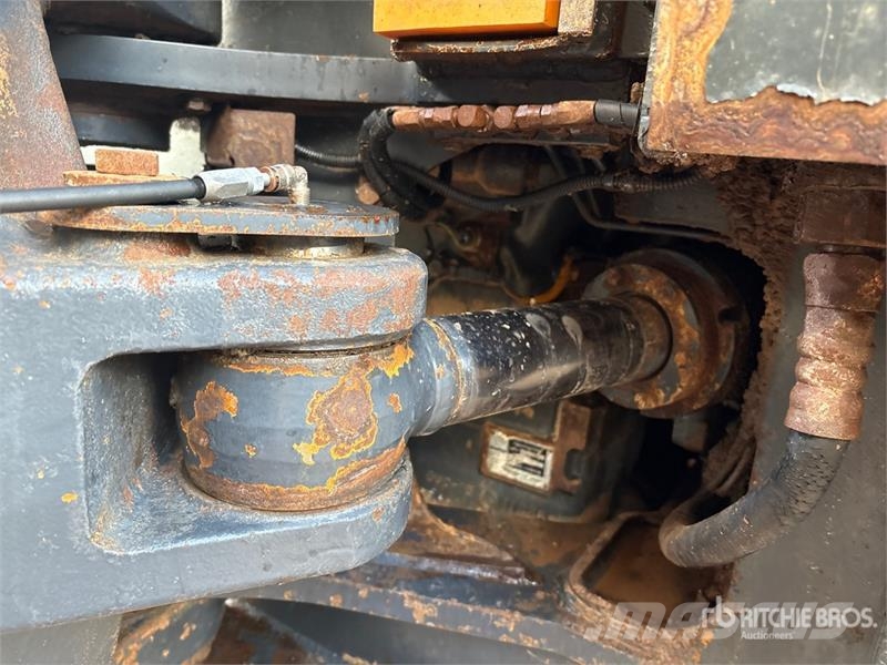 Komatsu HM400-3 Tombereau articulé
