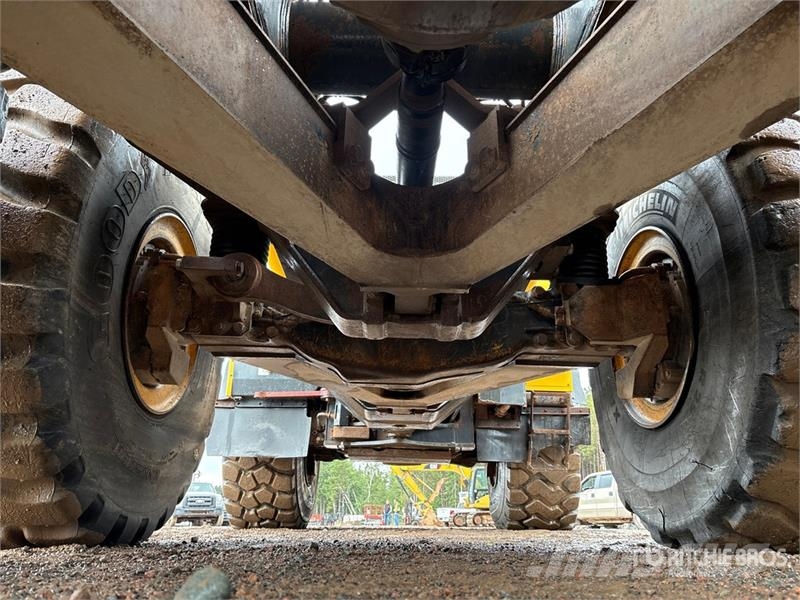 Komatsu HM400-3 Дъмпери/моторни превозни средства