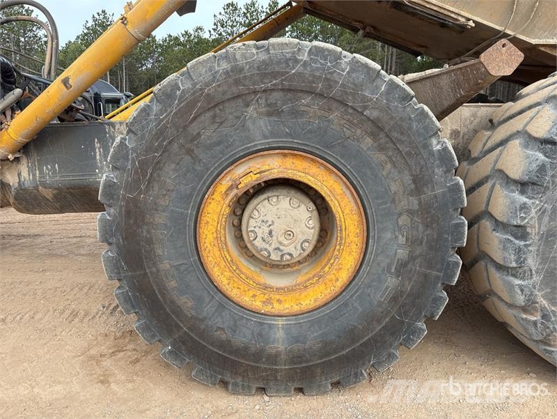 Komatsu HM400-3 Zglobni demperji