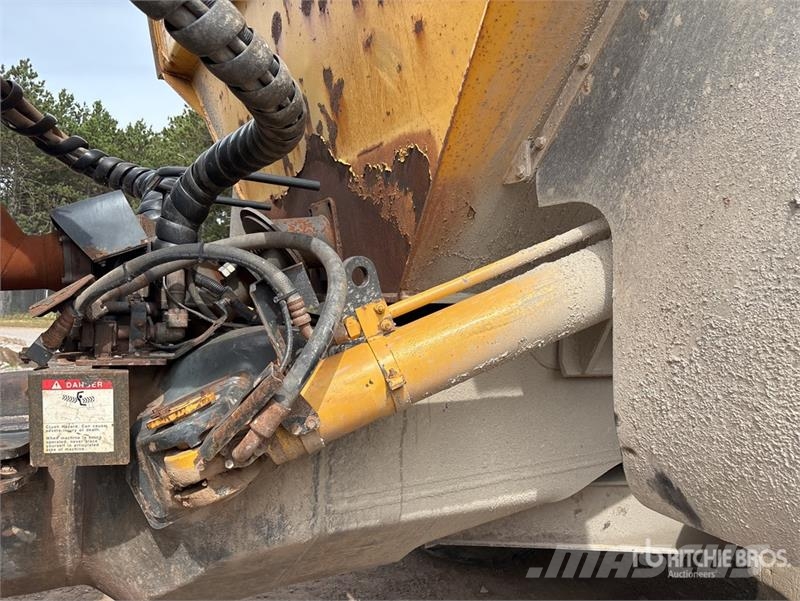 Komatsu HM400-3 Csuklósdömperek