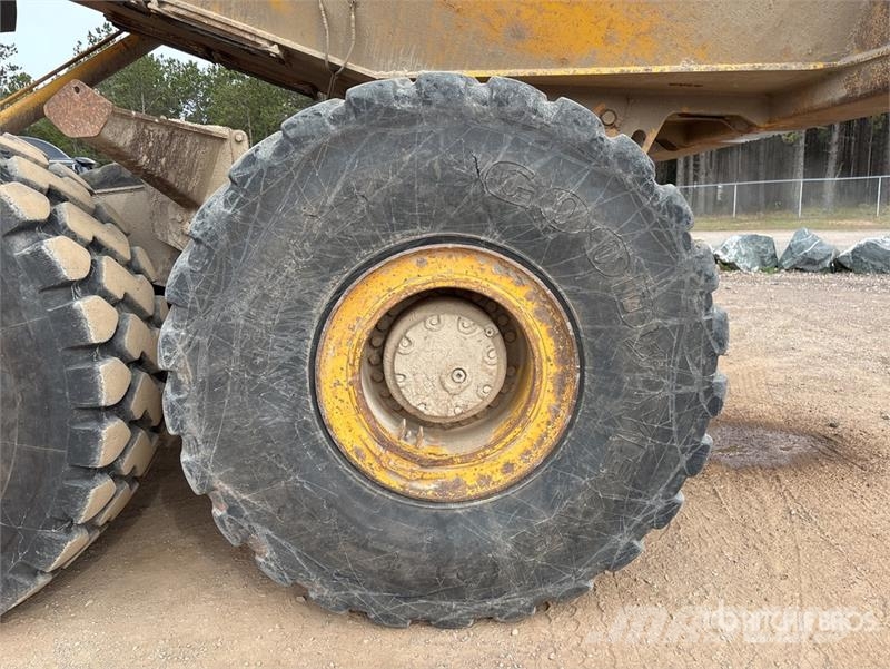 Komatsu HM400-3 Zglobni demperji
