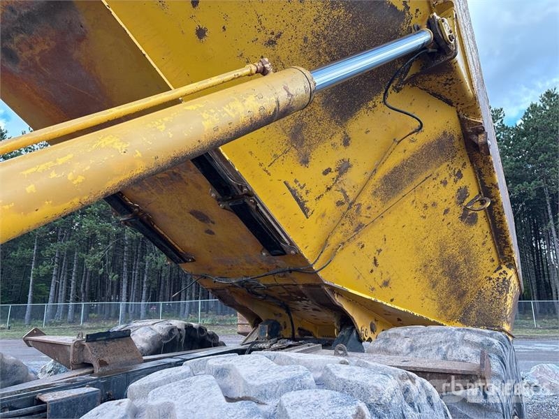 Komatsu HM400-3 Tombereau articulé