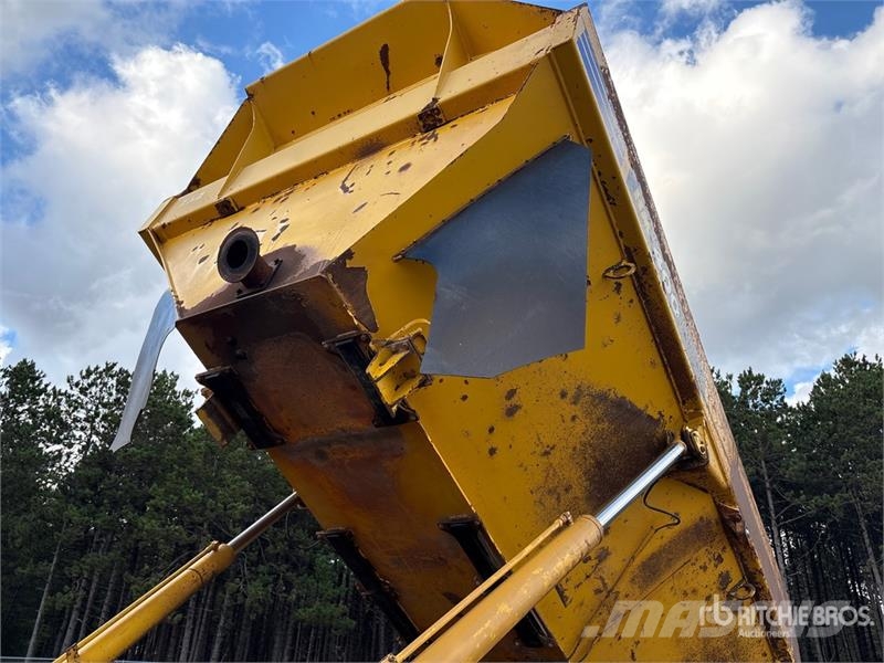 Komatsu HM400-3 Tombereau articulé