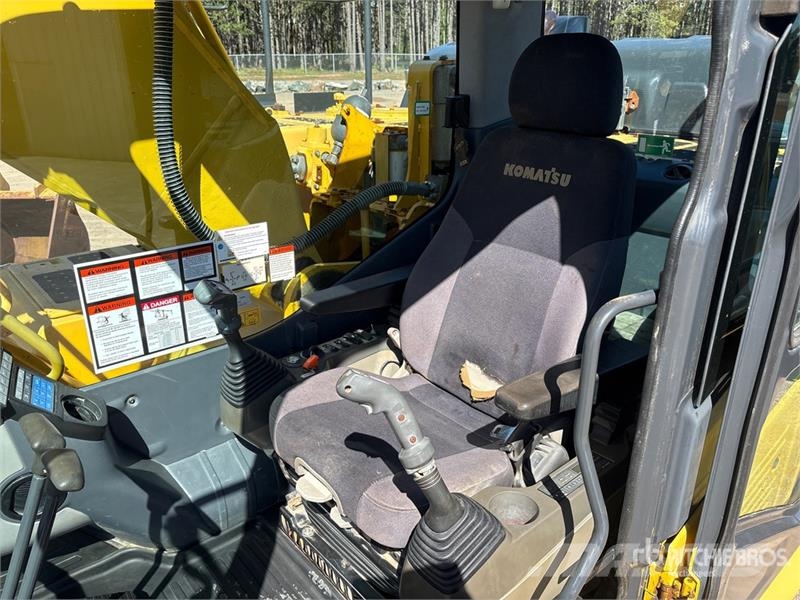 Komatsu PC210LC-10 Tracked Excavator Bandgrävare
