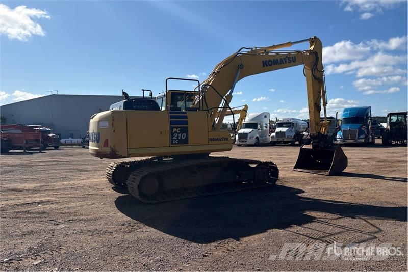 Komatsu PC210LC-10 Tracked Excavator 履带挖掘机