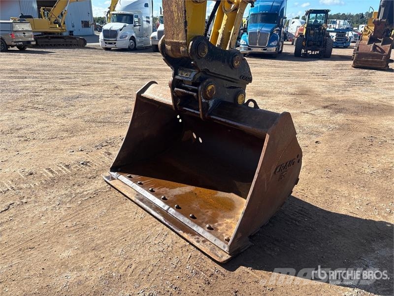 Komatsu PC210LC-10 Tracked Excavator 履带挖掘机