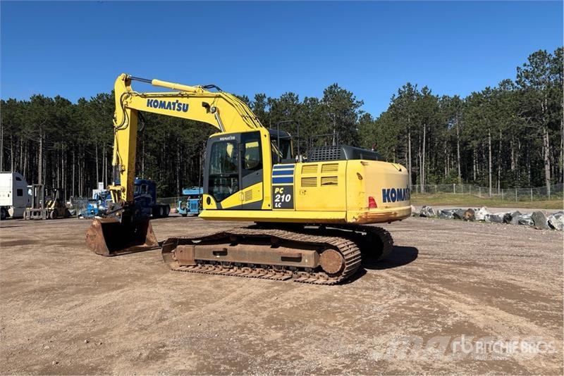 Komatsu PC210LC-10 Tracked Excavator 履带挖掘机