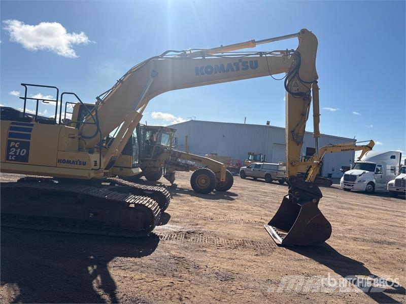 Komatsu PC210LC-10 Tracked Excavator 履带挖掘机