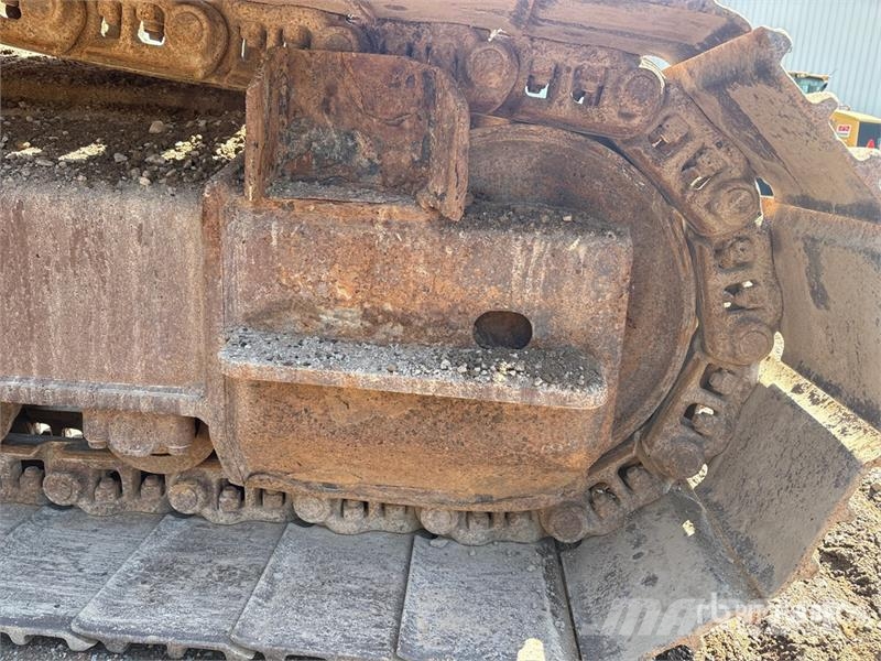 Komatsu PC220LC-7 Long Reach Tracked Excavator Beltegraver