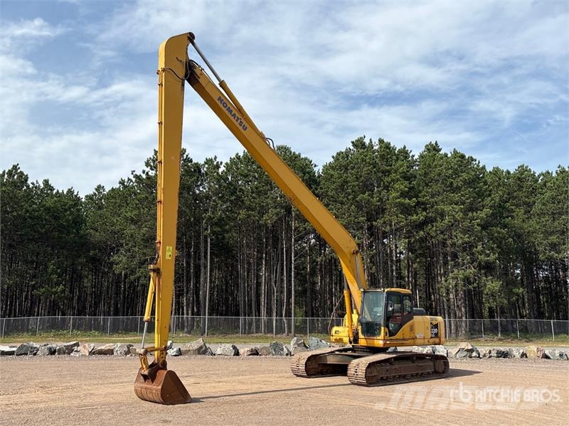 Komatsu PC220LC-7 Long Reach Tracked Excavator Raupenbagger