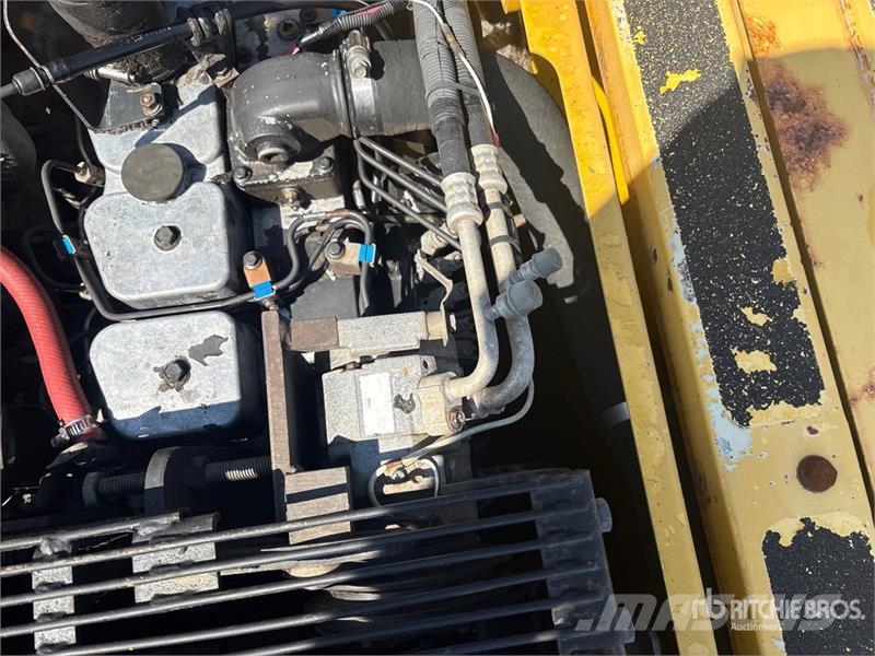 Komatsu PC220LC-7 Long Reach Tracked Excavator Beltegraver