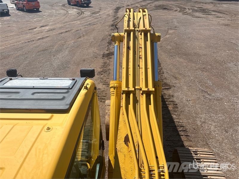 Komatsu PC220LC-7 Long Reach Tracked Excavator Beltegraver