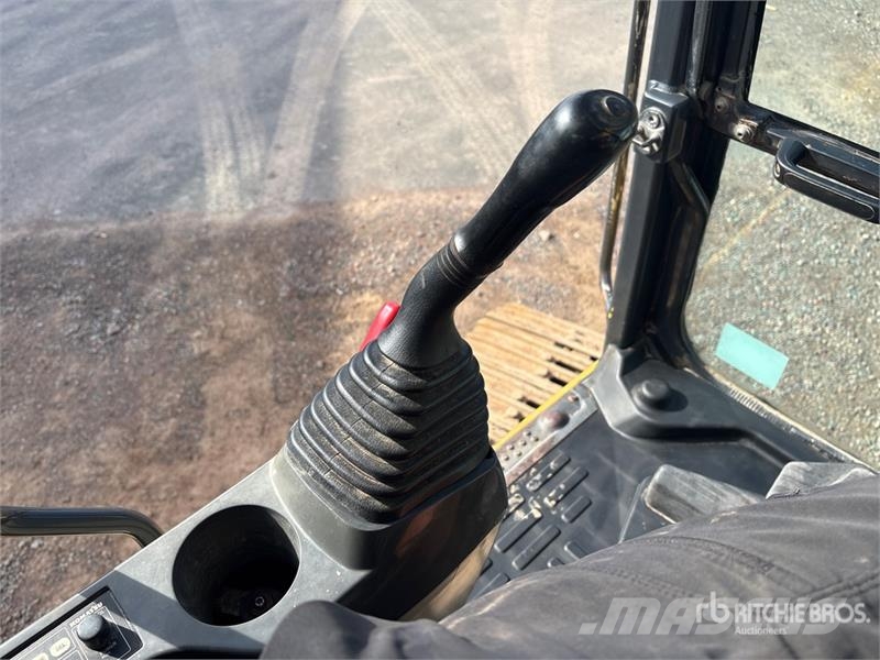 Komatsu PC220LC-8 Tracked Excavator Escavadeiras de esteiras