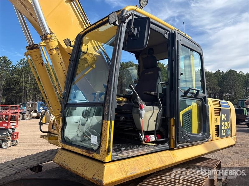 Komatsu PC220LC-8 Tracked Excavator Escavadeiras de esteiras