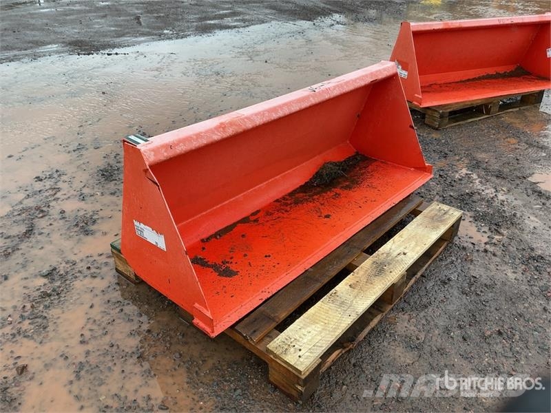 Kubota B1675 Ag Tractor Bucket (Unused) Egyéb traktor tartozékok