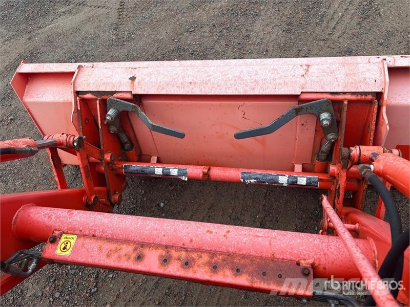 Kubota L3240D 4WD Utility Tractor Taajamatraktorit