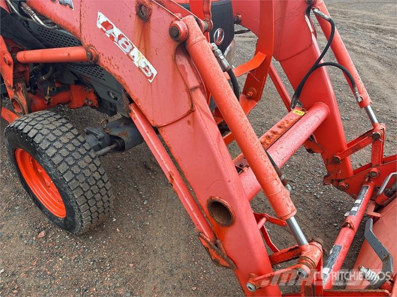 Kubota L3240D 4WD Utility Tractor Taajamatraktorit