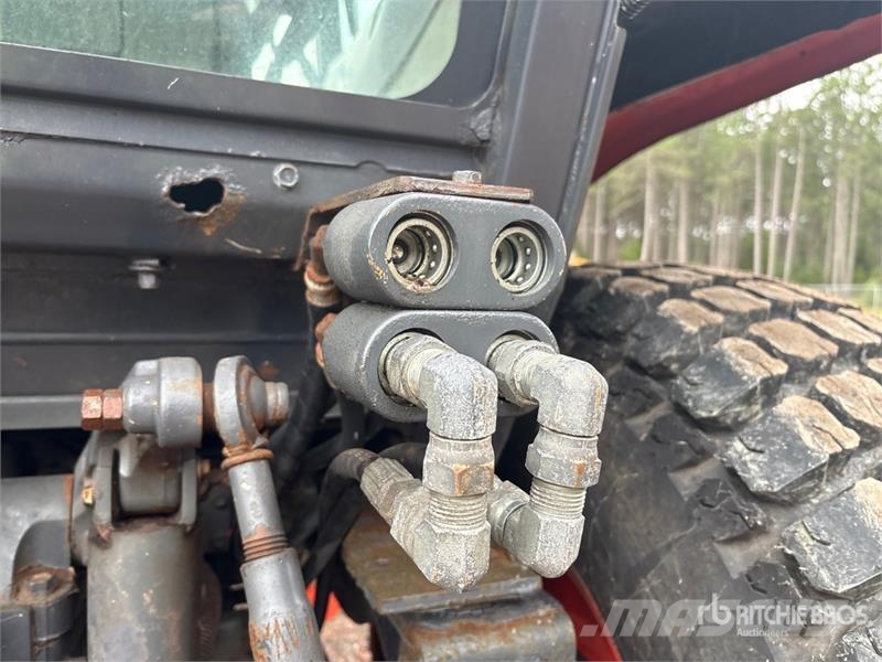 Kubota L3240D 4WD Utility Tractor Taajamatraktorit