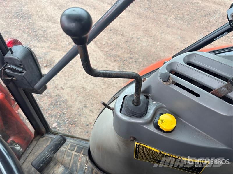 Kubota L3240D 4WD Utility Tractor Taajamatraktorit