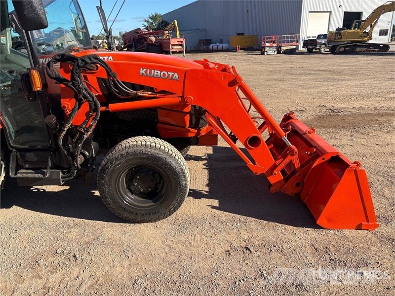 Kubota L6060HSTCC 4WD Utility Tractor Kompakttraktorid