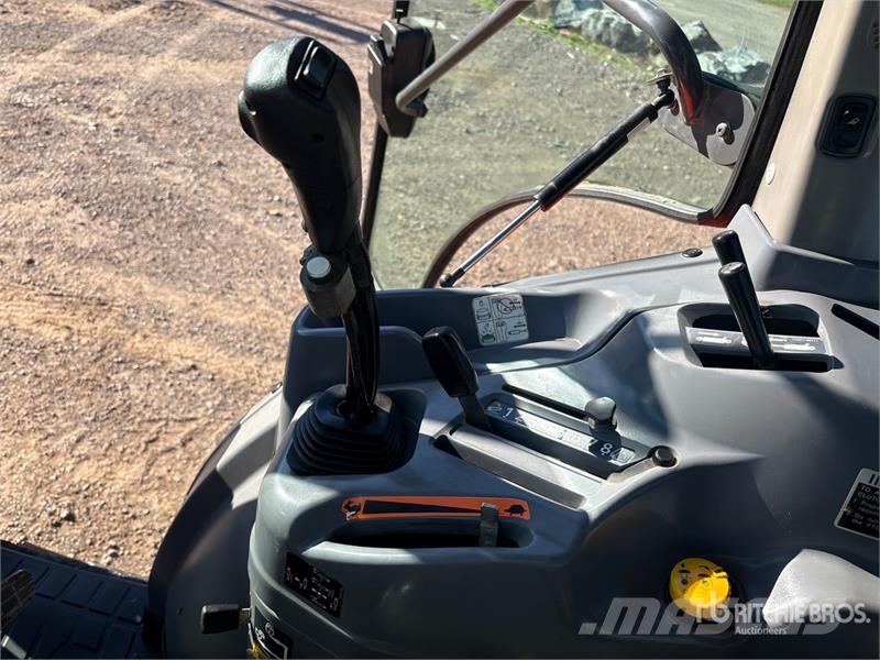 Kubota L6060HSTCC 4WD Utility Tractor Kompakttraktorid