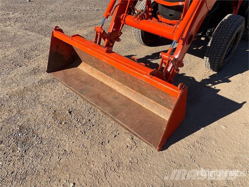 Kubota L6060HSTCC 4WD Utility Tractor Kompakttraktorid