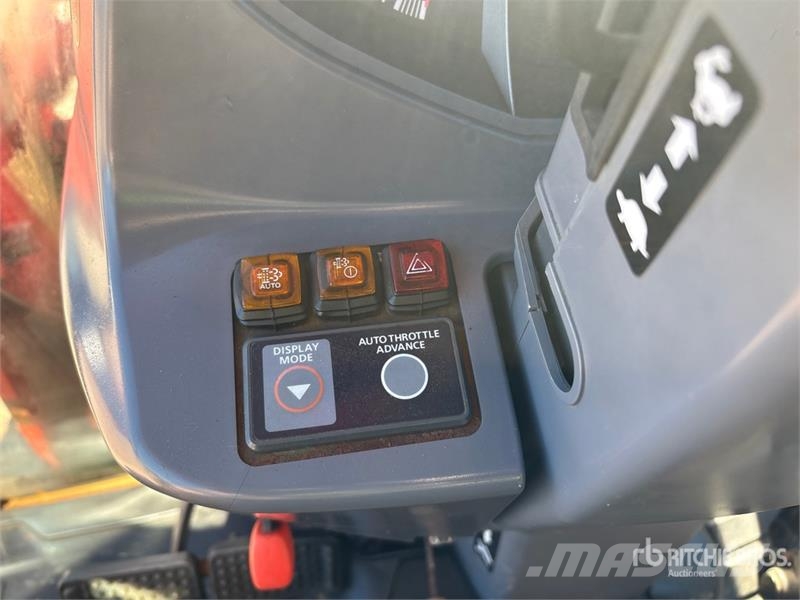 Kubota L6060HSTCC 4WD Utility Tractor Kompakttraktorid