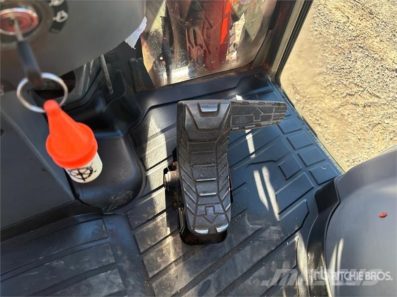 Kubota L6060HSTCC 4WD Utility Tractor Kompakttraktorid