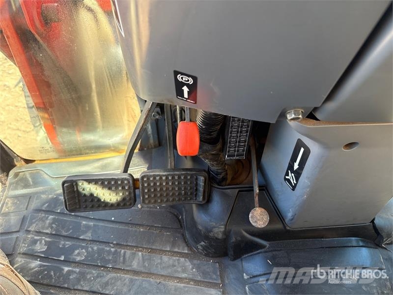 Kubota L6060HSTCC 4WD Utility Tractor Kompakttraktorid