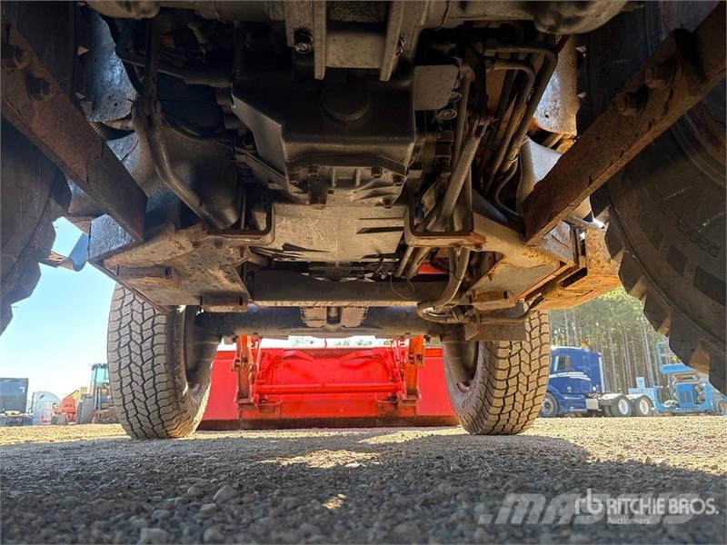 Kubota L6060HSTCC 4WD Utility Tractor Kompakttraktorid