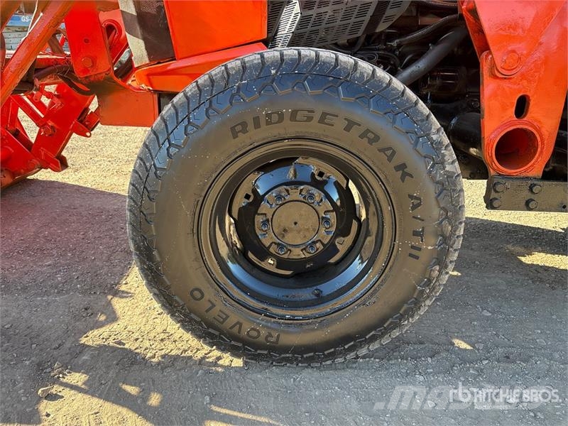 Kubota L6060HSTCC 4WD Utility Tractor Kompakttraktorid