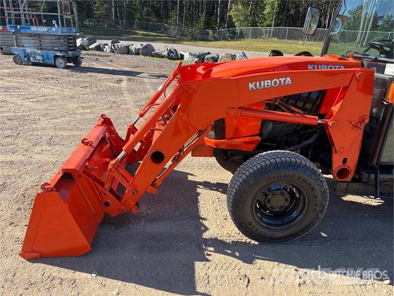 Kubota L6060HSTCC 4WD Utility Tractor Kompakttraktorid