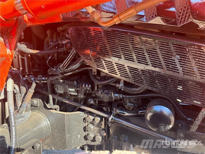 Kubota L6060HSTCC 4WD Utility Tractor Kompakttraktorid