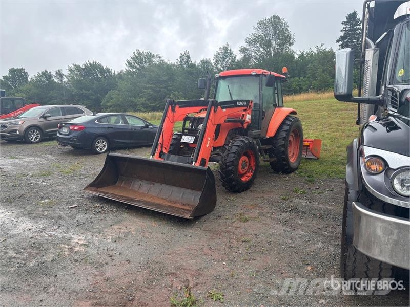 Kubota M7 4WD Tractor Traktorit