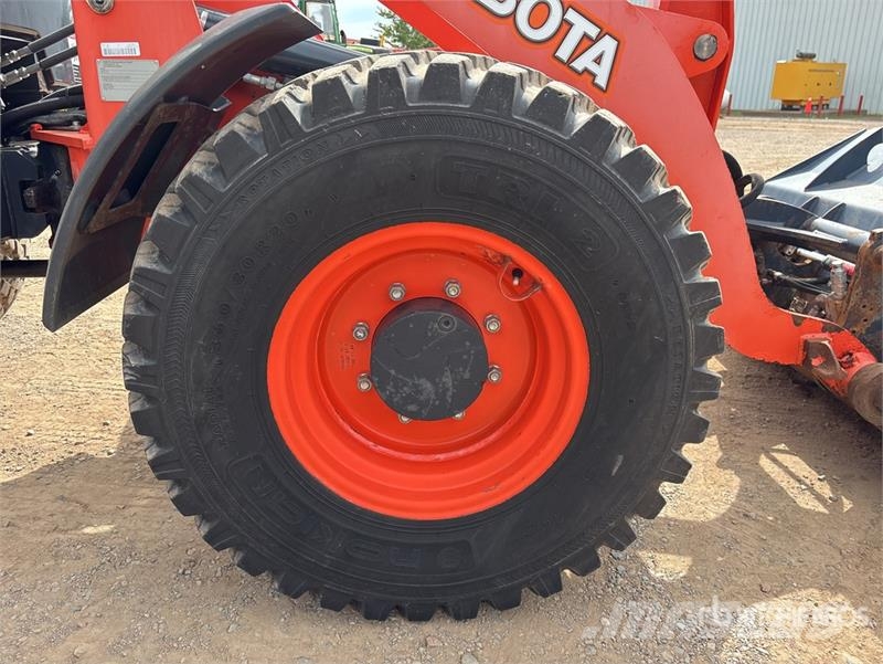 Kubota R630 Kolesni nakladalci