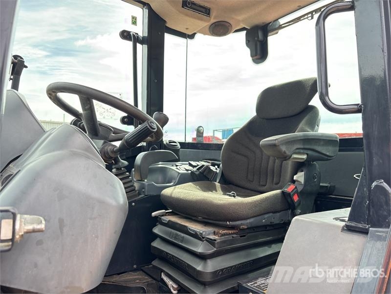 Kubota R630 Kolesni nakladalci