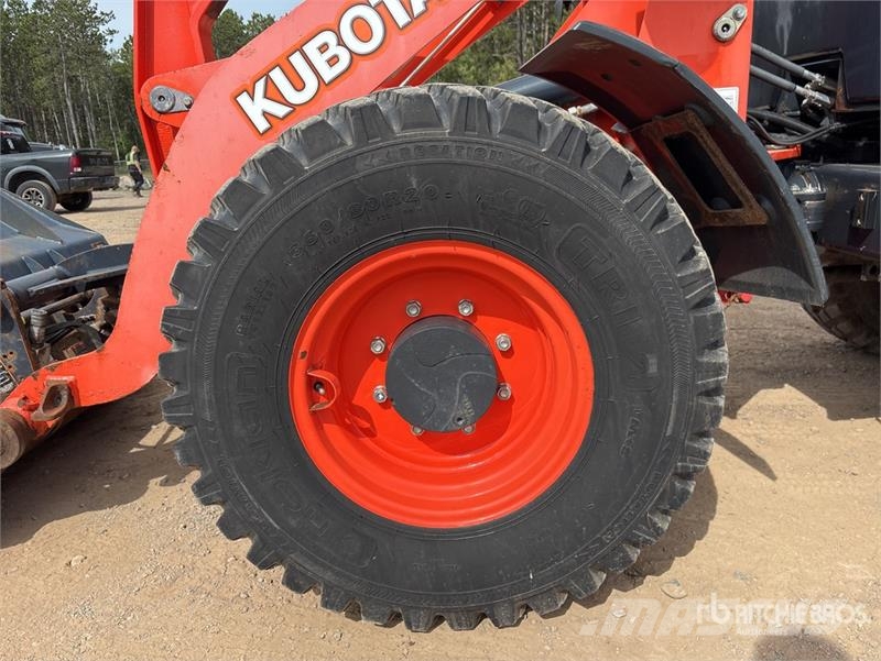 Kubota R630 Kolesni nakladalci