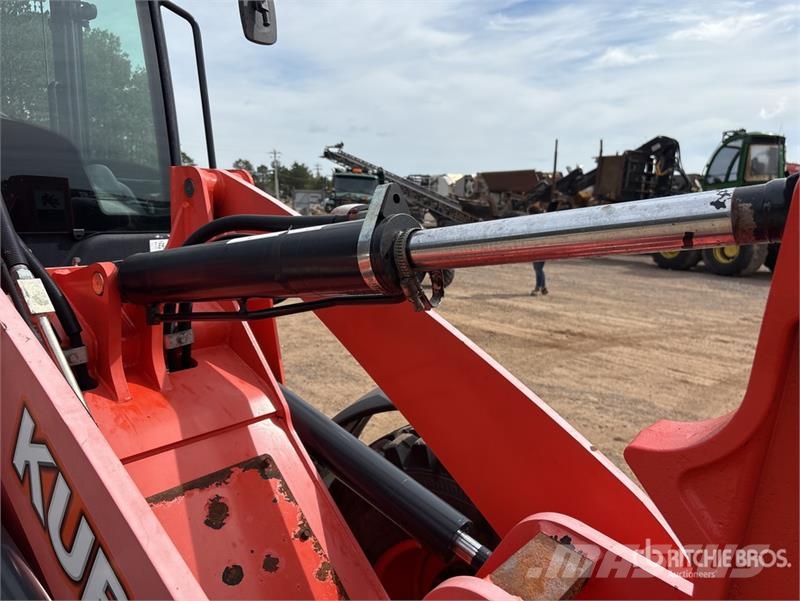 Kubota R630 Kolesni nakladalci