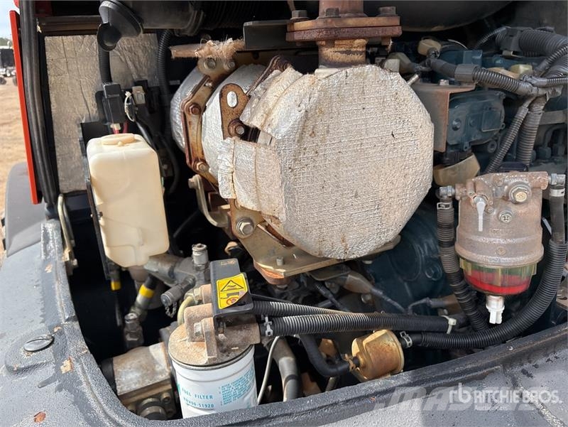 Kubota R630 Kolesni nakladalci